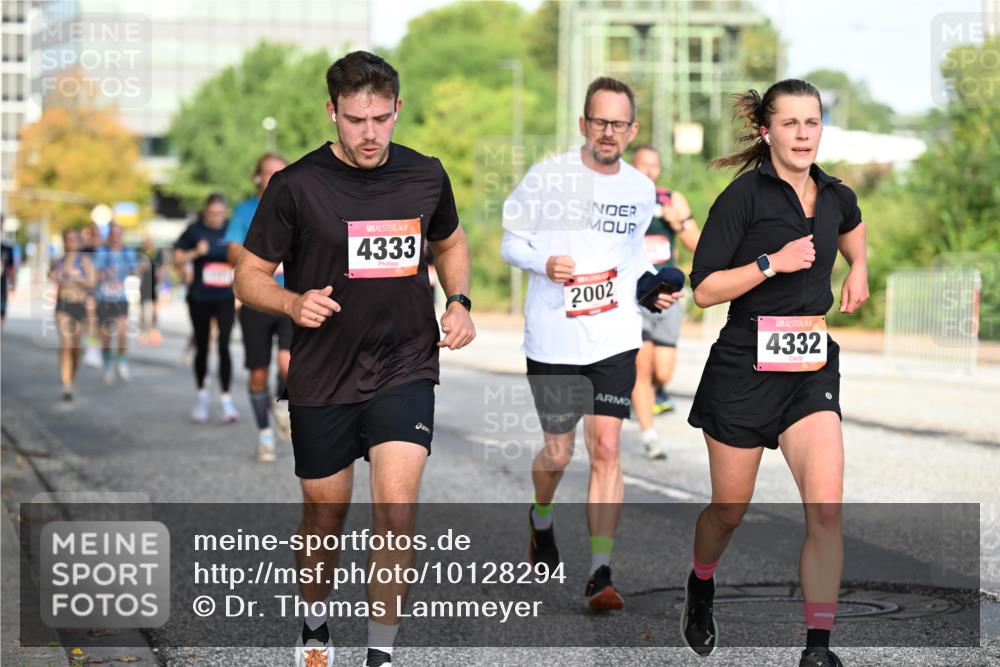 06.09.2026 - CURREX Alsterlauf Dr. Thomas Lammeyer http://msf.ph/oto/10128294 06.09.2026 09:48:51 Laufen 4333, 2002, 4332 meine-sportfotos.de