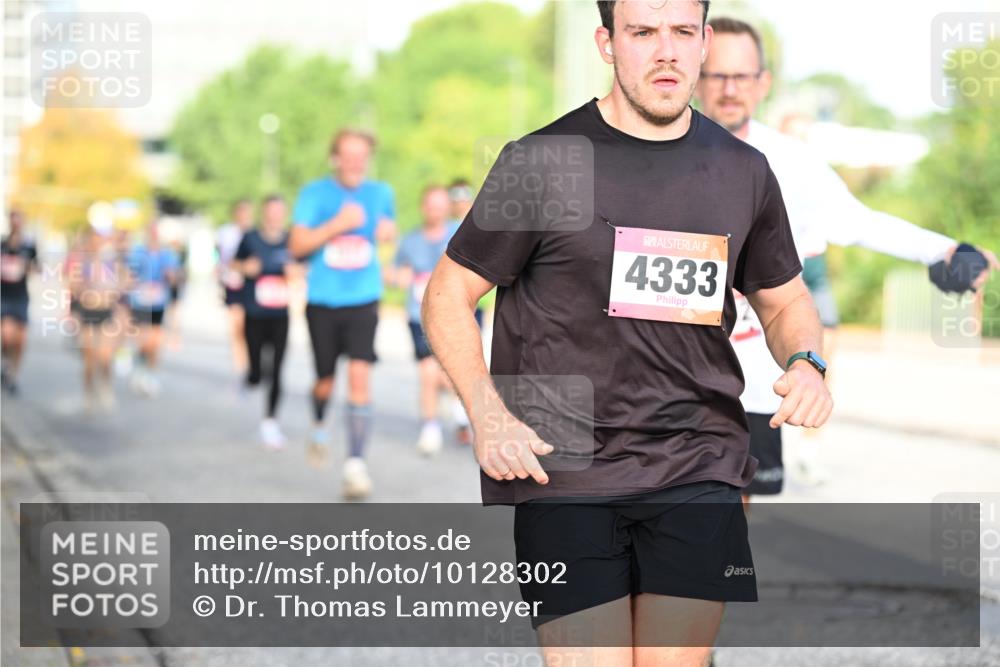 06.09.2026 - CURREX Alsterlauf Dr. Thomas Lammeyer http://msf.ph/oto/10128302 06.09.2026 09:48:52 Laufen 4333 meine-sportfotos.de