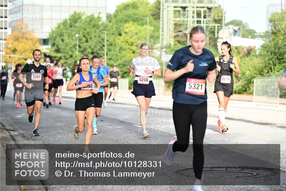 06.09.2026 - CURREX Alsterlauf Dr. Thomas Lammeyer http://msf.ph/oto/10128331 06.09.2026 09:48:55 Laufen 3301, 092, 5, 4200, 5321, 8071 meine-sportfotos.de