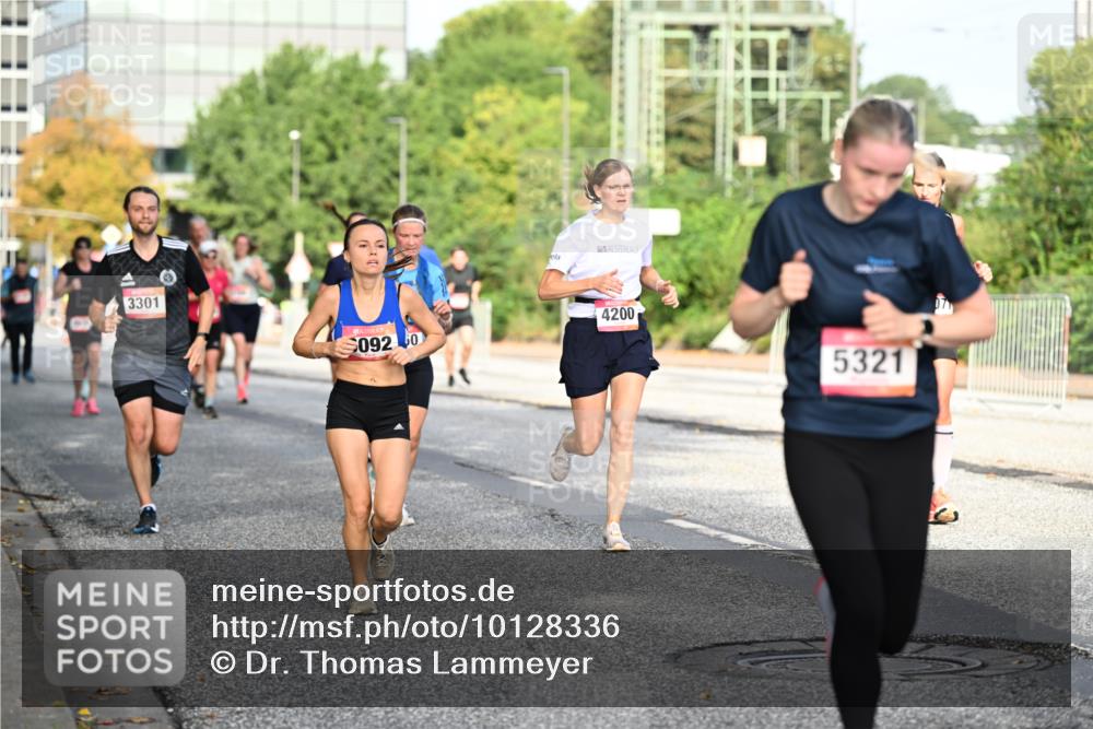 06.09.2026 - CURREX Alsterlauf Dr. Thomas Lammeyer http://msf.ph/oto/10128336 06.09.2026 09:48:55 Laufen 3301, 092, 0, 4200, 5321 meine-sportfotos.de
