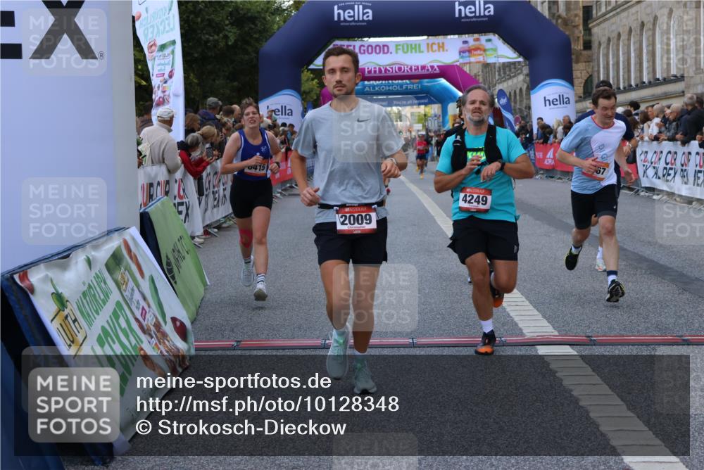 06.09.2026 - CURREX Alsterlauf Strokosch-Dieckow http://msf.ph/oto/10128348 06.09.2026 09:49:16 Ziel 2009, 2216, 3383, 3845, 3898, 4249, 5331, 5448, 5667, 5924, 6173, 6380, 6415, 8065 meine-sportfotos.de