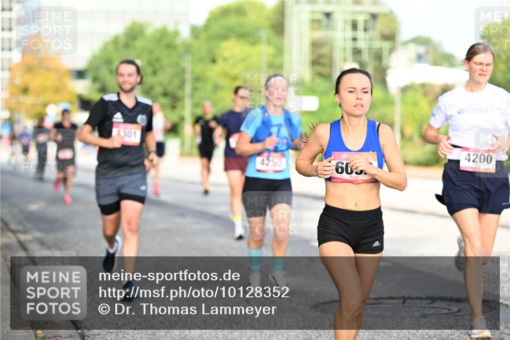 06.09.2026 - CURREX Alsterlauf Dr. Thomas Lammeyer http://msf.ph/oto/10128352 06.09.2026 09:48:57 Laufen 3301, 4250, 603, 4200 meine-sportfotos.de