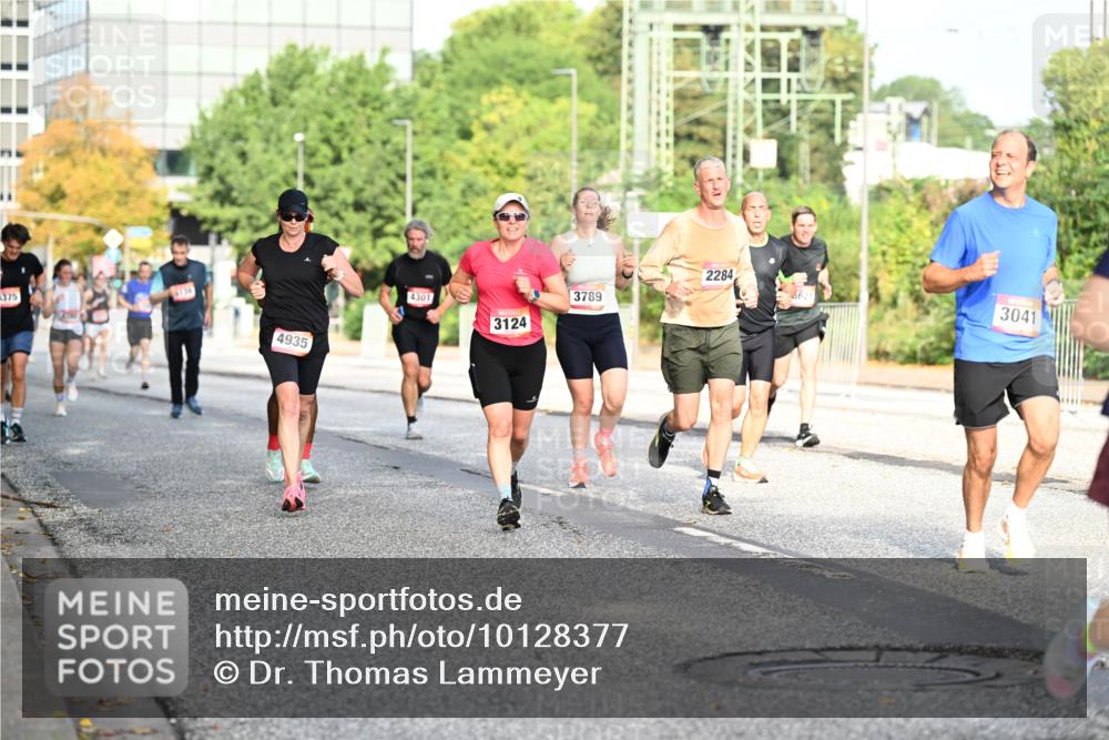 06.09.2026 - CURREX Alsterlauf Dr. Thomas Lammeyer http://msf.ph/oto/10128377 06.09.2026 09:49:00 Laufen 375, 4935, 4301, 3124, 3789, 2284, 662, 3041 meine-sportfotos.de