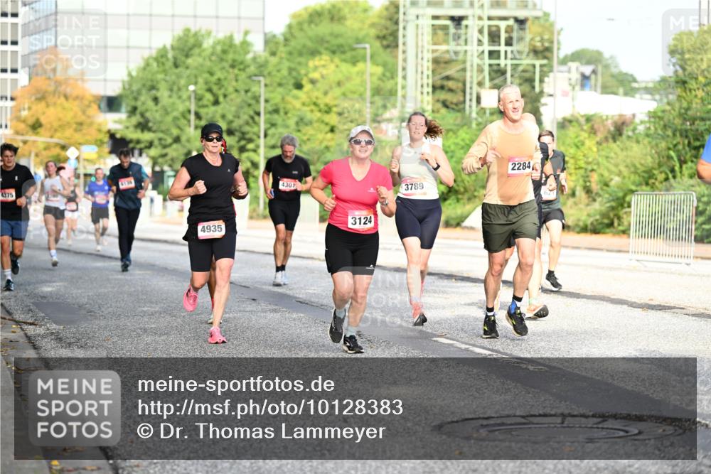 06.09.2026 - CURREX Alsterlauf Dr. Thomas Lammeyer http://msf.ph/oto/10128383 06.09.2026 09:49:01 Laufen 4375, 136, 4935, 4301, 3124, 3789, 2284 meine-sportfotos.de