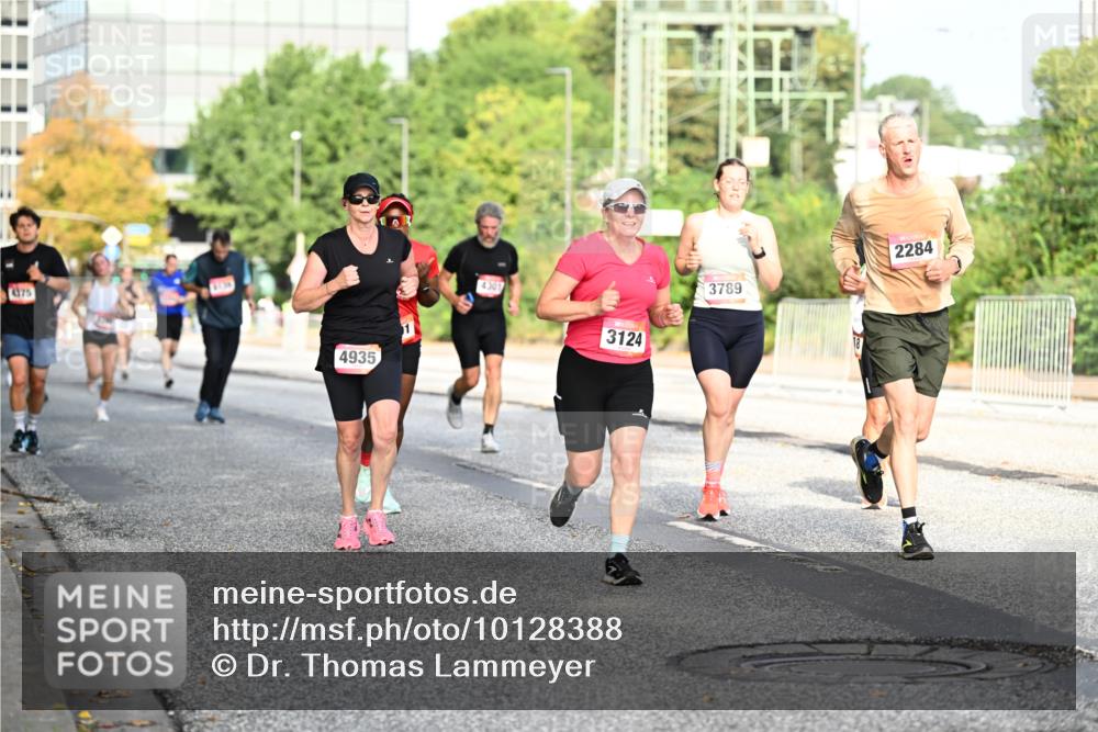 06.09.2026 - CURREX Alsterlauf Dr. Thomas Lammeyer http://msf.ph/oto/10128388 06.09.2026 09:49:01 Laufen 4375, 4935, 4301, 3124, 3789, 2284 meine-sportfotos.de