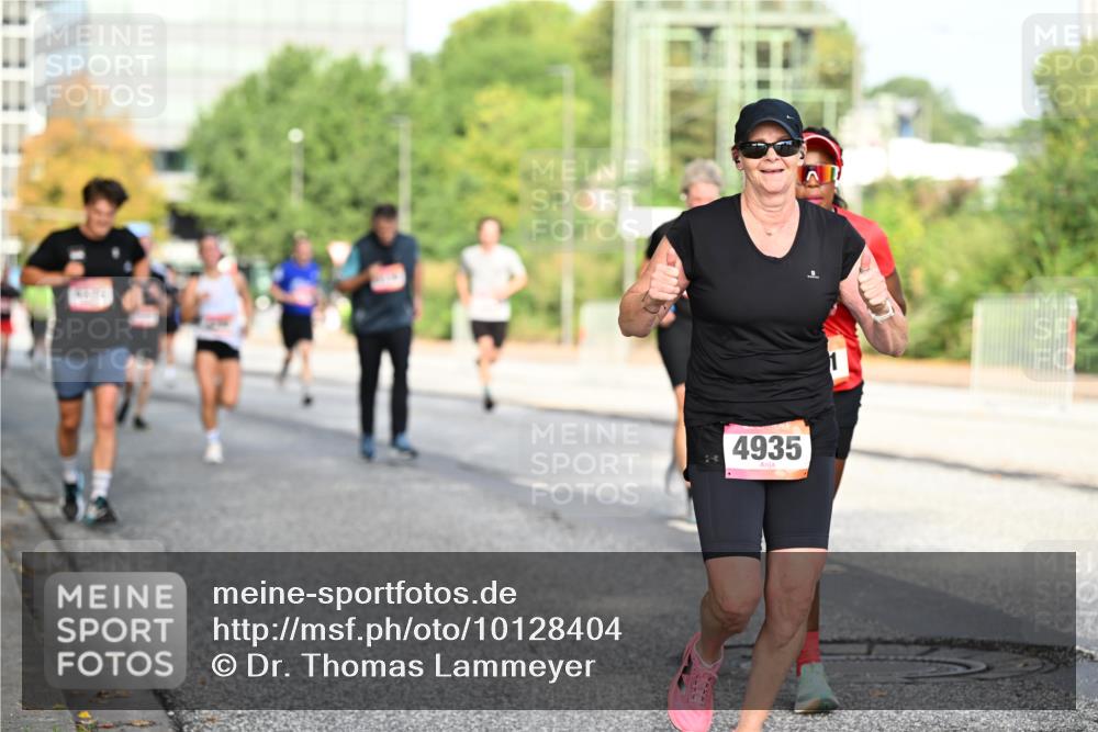 06.09.2026 - CURREX Alsterlauf Dr. Thomas Lammeyer http://msf.ph/oto/10128404 06.09.2026 09:49:04 Laufen 4935, 1 meine-sportfotos.de