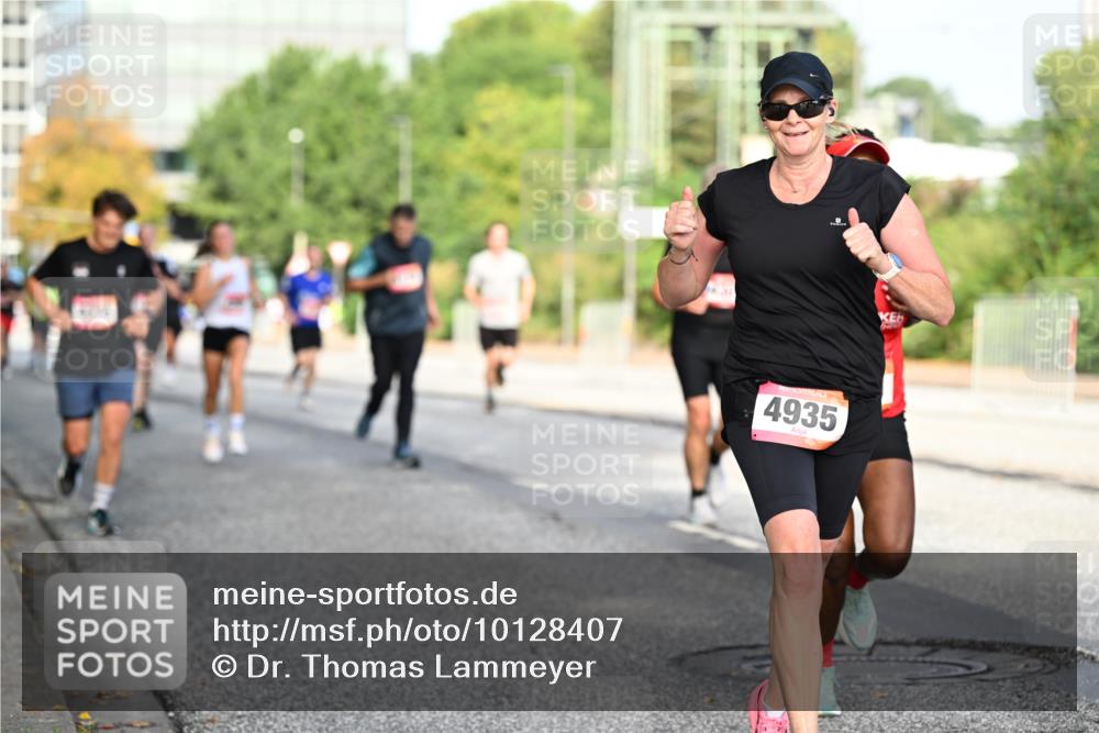 06.09.2026 - CURREX Alsterlauf Dr. Thomas Lammeyer http://msf.ph/oto/10128407 06.09.2026 09:49:04 Laufen 4935 meine-sportfotos.de