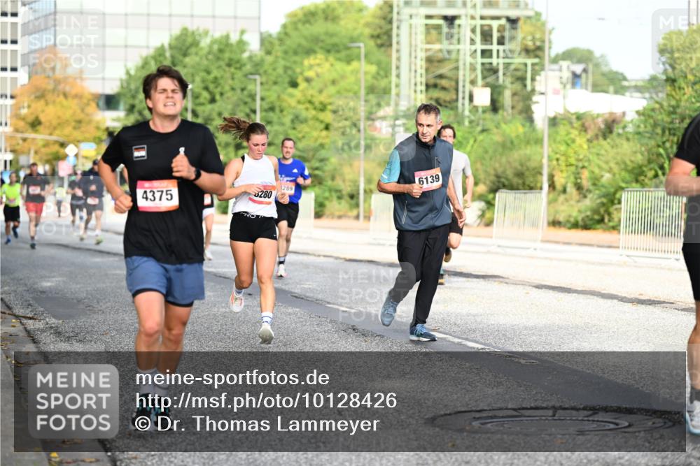 06.09.2026 - CURREX Alsterlauf Dr. Thomas Lammeyer http://msf.ph/oto/10128426 06.09.2026 09:49:06 Laufen 10, 4375, 280, 1289, 6139 meine-sportfotos.de
