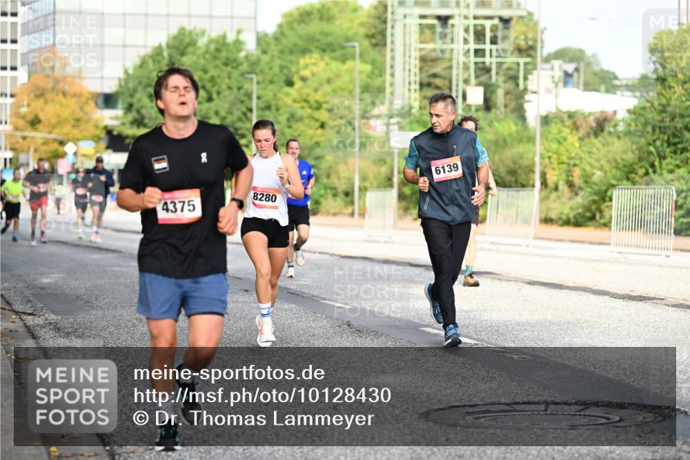 06.09.2026 - CURREX Alsterlauf Dr. Thomas Lammeyer http://msf.ph/oto/10128430 06.09.2026 09:49:06 Laufen 8280, 4375, 2100, 6139 meine-sportfotos.de