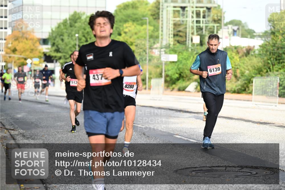 06.09.2026 - CURREX Alsterlauf Dr. Thomas Lammeyer http://msf.ph/oto/10128434 06.09.2026 09:49:07 Laufen 5129, 437, 6139, 8280 meine-sportfotos.de