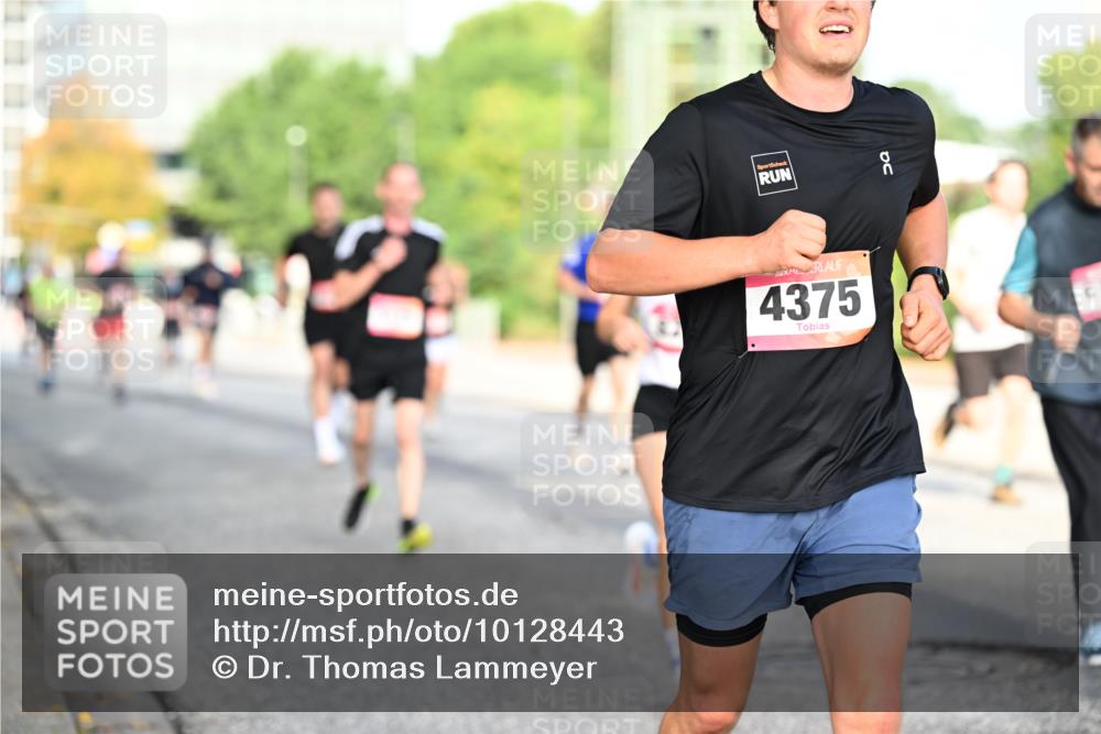 06.09.2026 - CURREX Alsterlauf Dr. Thomas Lammeyer http://msf.ph/oto/10128443 06.09.2026 09:49:08 Laufen 10, 4375 meine-sportfotos.de