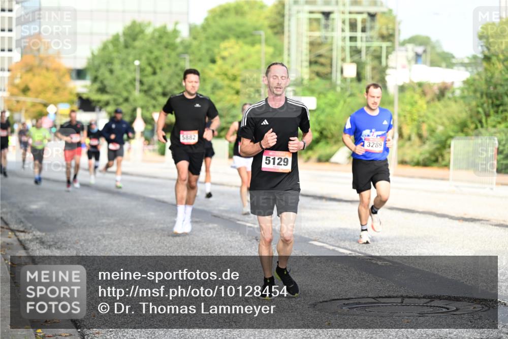 06.09.2026 - CURREX Alsterlauf Dr. Thomas Lammeyer http://msf.ph/oto/10128454 06.09.2026 09:49:09 Laufen 5882, 5129, 3289 meine-sportfotos.de