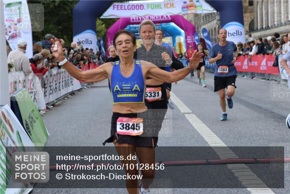 06.09.2026 - CURREX Alsterlauf Strokosch-Dieckow http://msf.ph/oto/10128456 06.09.2026 09:49:21 Ziel 1045, 2009, 2216, 3383, 3845, 3940, 4249, 4722, 4999, 5331, 5667, 5784, 6173, 6415, 8065 meine-sportfotos.de