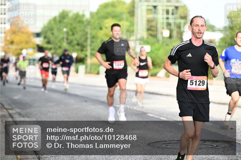 06.09.2026 - CURREX Alsterlauf Dr. Thomas Lammeyer http://msf.ph/oto/10128468 06.09.2026 09:49:10 Laufen 5129, 328 meine-sportfotos.de