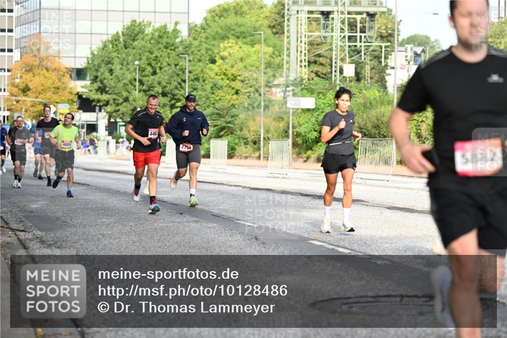 06.09.2026 - CURREX Alsterlauf Dr. Thomas Lammeyer http://msf.ph/oto/10128486 06.09.2026 09:49:12 Laufen 5294, 4005, 4462, 2758, 5882 meine-sportfotos.de