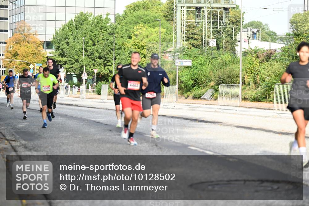 06.09.2026 - CURREX Alsterlauf Dr. Thomas Lammeyer http://msf.ph/oto/10128502 06.09.2026 09:49:14 Laufen 2511, 5294, 4462, 4005, 287, 6 meine-sportfotos.de