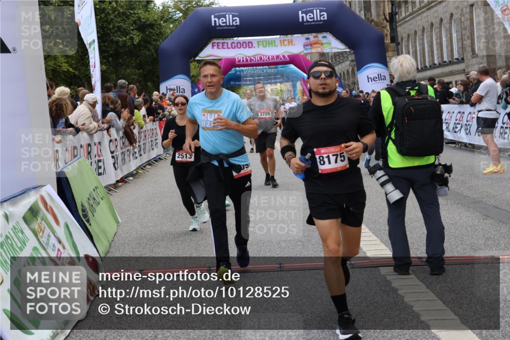 06.09.2026 - CURREX Alsterlauf Strokosch-Dieckow http://msf.ph/oto/10128525 06.09.2026 10:02:11 Ziel 2389, 2513, 2700, 3090, 3547, 3728, 3800, 3883, 4097, 4734, 5013, 5109, 5466, 5485, 5728, 6383, 8175 meine-sportfotos.de
