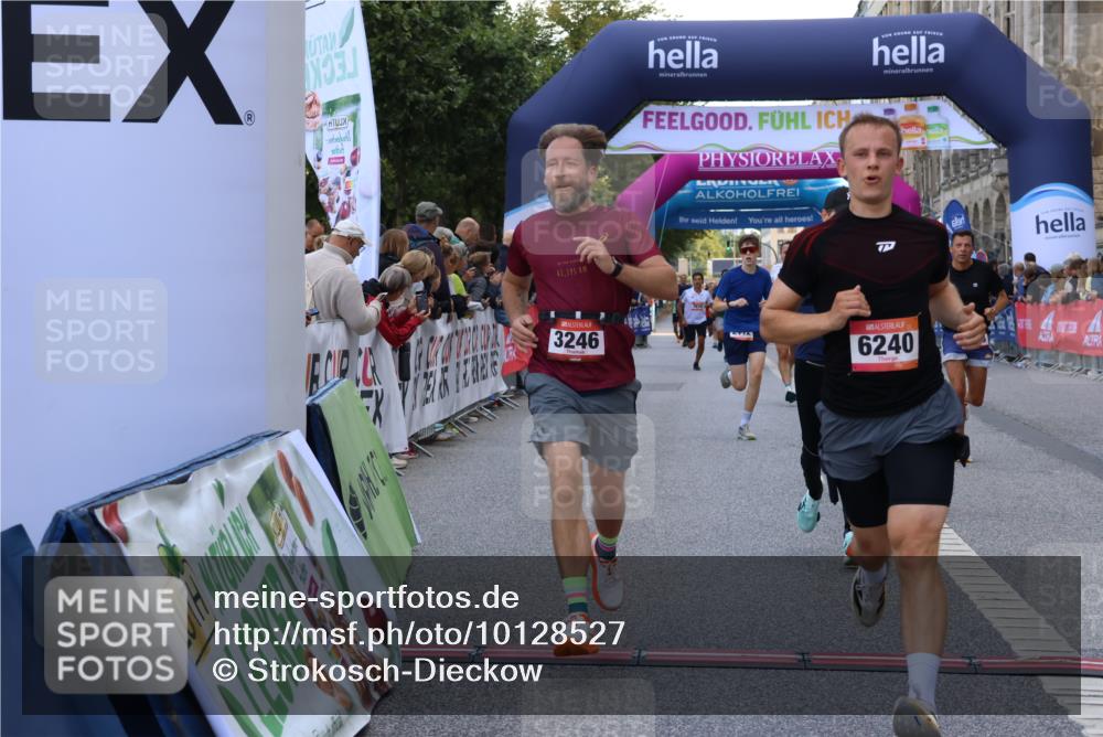 06.09.2026 - CURREX Alsterlauf Strokosch-Dieckow http://msf.ph/oto/10128527 06.09.2026 09:49:29 Ziel 1045, 2112, 2812, 3033, 3246, 3940, 4722, 4896, 4999, 5605, 5760, 5784, 6105, 6123, 6181, 6240 meine-sportfotos.de