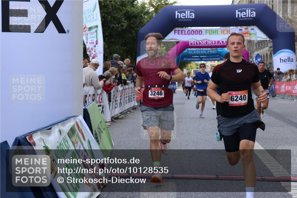 06.09.2026 - CURREX Alsterlauf Strokosch-Dieckow http://msf.ph/oto/10128535 06.09.2026 09:49:29 Ziel 1045, 2112, 2812, 3033, 3246, 3940, 4722, 4896, 4999, 5605, 5760, 5784, 6105, 6123, 6181, 6240 meine-sportfotos.de