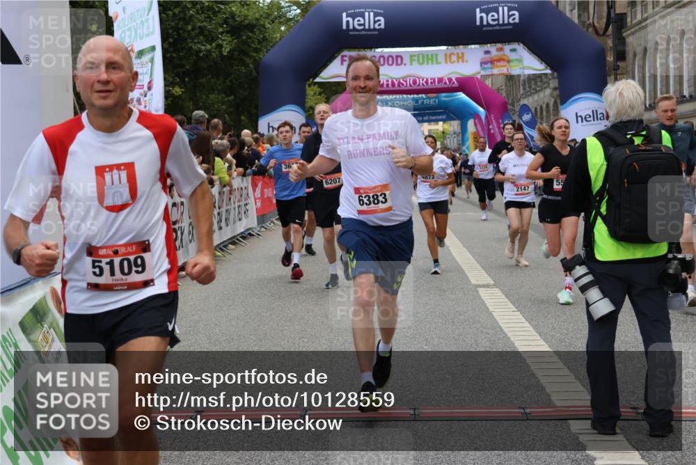06.09.2026 - CURREX Alsterlauf Strokosch-Dieckow http://msf.ph/oto/10128559 06.09.2026 10:02:17 Ziel 2147, 2389, 2513, 2700, 3613, 3728, 3800, 4097, 4363, 4459, 4817, 4872, 5079, 5109, 5539, 5540, 5728, 5772, 5893, 6207, 6383, 8175 meine-sportfotos.de