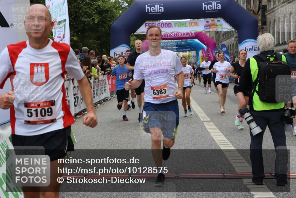06.09.2026 - CURREX Alsterlauf Strokosch-Dieckow http://msf.ph/oto/10128575 06.09.2026 10:02:17 Ziel 2147, 2389, 2513, 2700, 3613, 3728, 3800, 4097, 4363, 4459, 4817, 4872, 5079, 5109, 5539, 5540, 5728, 5772, 5893, 6207, 6383, 8175 meine-sportfotos.de