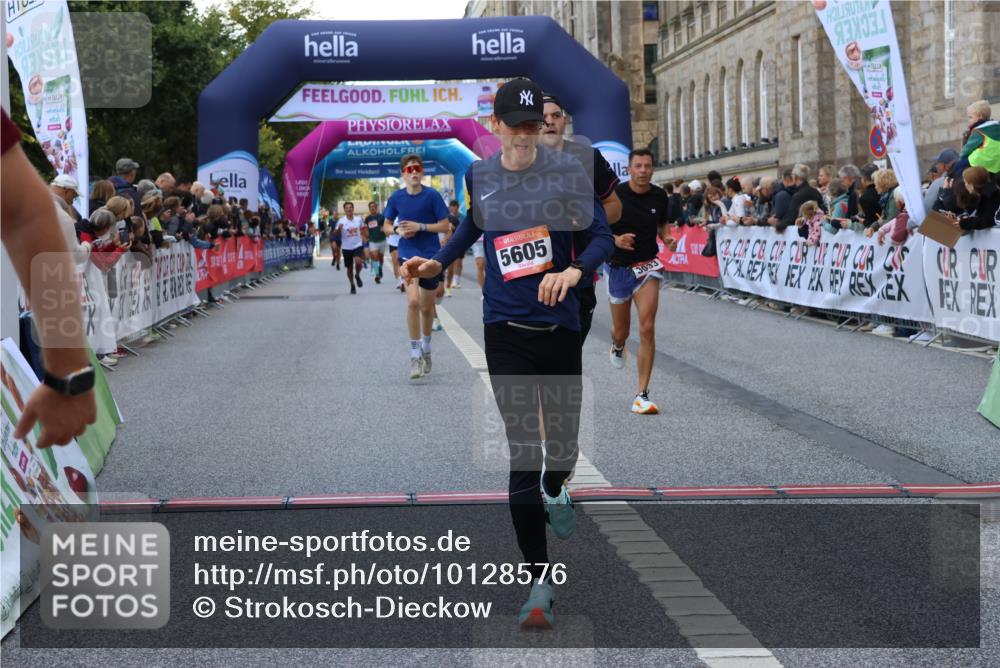 06.09.2026 - CURREX Alsterlauf Strokosch-Dieckow http://msf.ph/oto/10128576 06.09.2026 09:49:31 Ziel 2112, 2373, 2812, 3033, 3246, 3876, 4275, 4896, 4999, 5605, 5760, 6105, 6123, 6181, 6240, 8073 meine-sportfotos.de