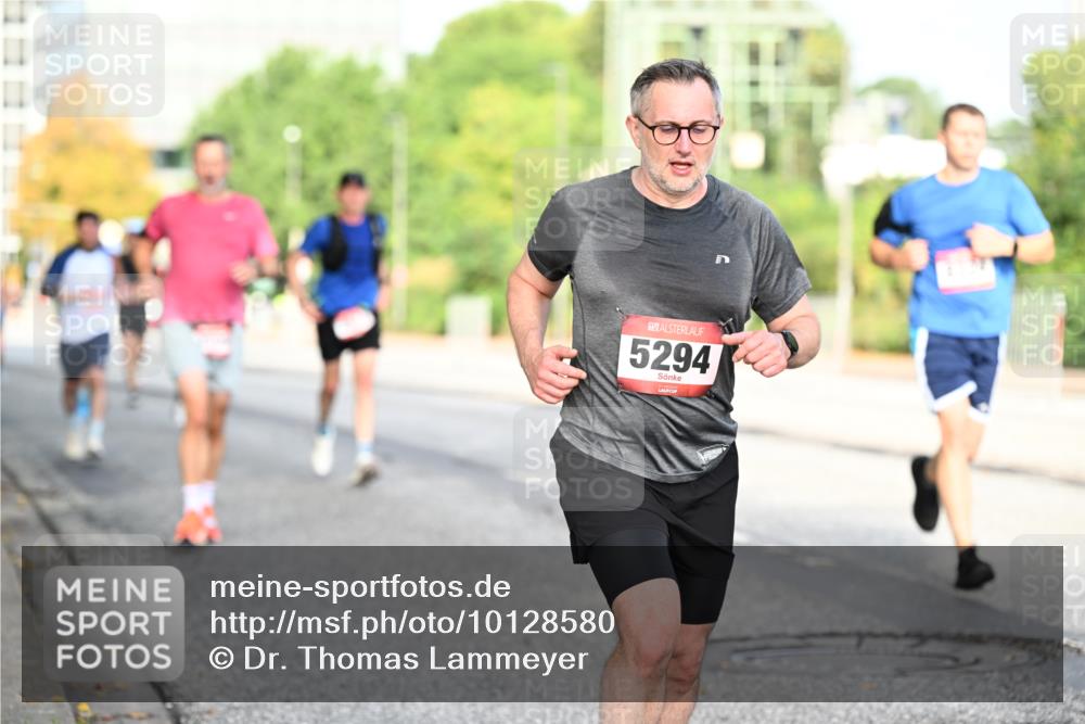 06.09.2026 - CURREX Alsterlauf Dr. Thomas Lammeyer http://msf.ph/oto/10128580 06.09.2026 09:49:21 Laufen 5294 meine-sportfotos.de