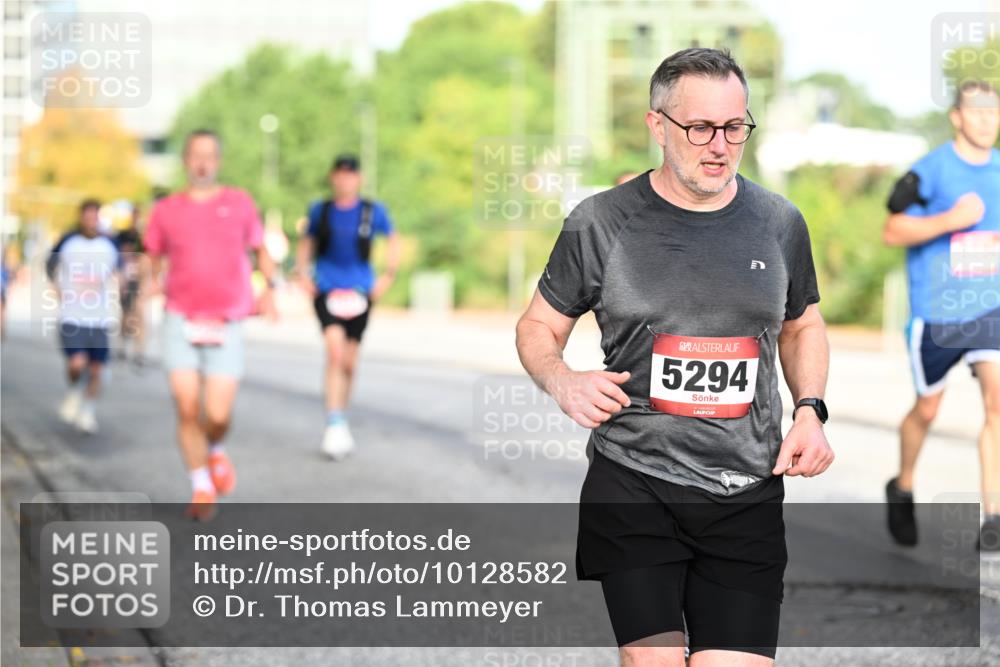 06.09.2026 - CURREX Alsterlauf Dr. Thomas Lammeyer http://msf.ph/oto/10128582 06.09.2026 09:49:22 Laufen 5294 meine-sportfotos.de