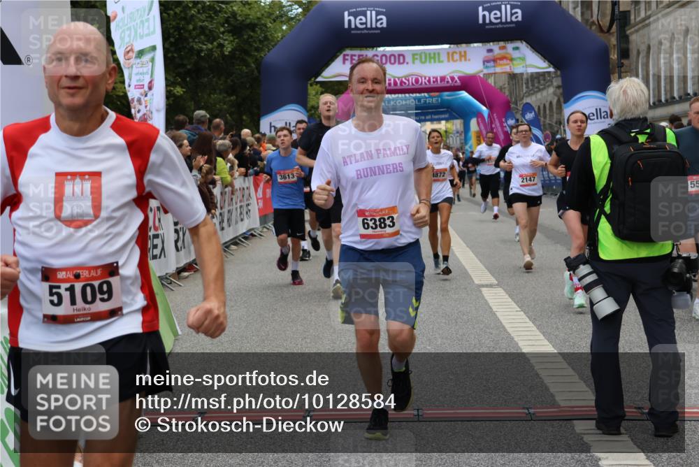 06.09.2026 - CURREX Alsterlauf Strokosch-Dieckow http://msf.ph/oto/10128584 06.09.2026 10:02:17 Ziel 2147, 2389, 2513, 2700, 3613, 3728, 3800, 4097, 4363, 4459, 4817, 4872, 5079, 5109, 5539, 5540, 5728, 5772, 5893, 6207, 6383, 8175 meine-sportfotos.de