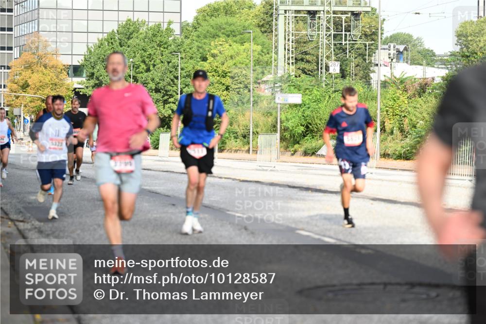 06.09.2026 - CURREX Alsterlauf Dr. Thomas Lammeyer http://msf.ph/oto/10128587 06.09.2026 09:49:22 Laufen 5323, 3705, 287 meine-sportfotos.de