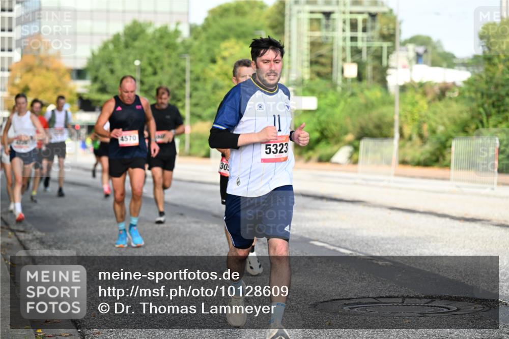 06.09.2026 - CURREX Alsterlauf Dr. Thomas Lammeyer http://msf.ph/oto/10128609 06.09.2026 09:49:26 Laufen 4570, 30, 11, 5323 meine-sportfotos.de