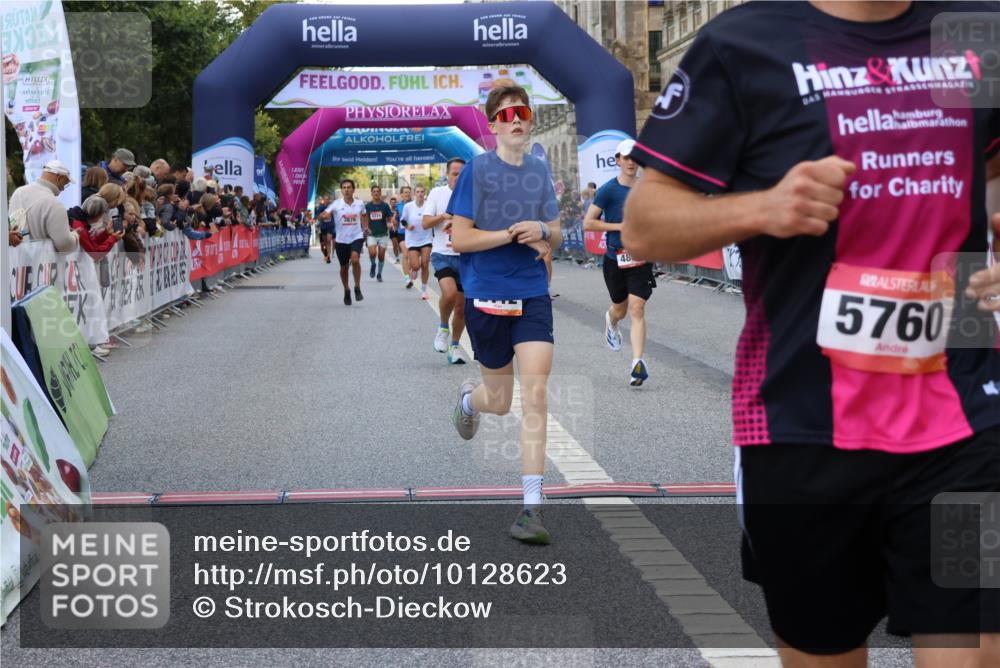 06.09.2026 - CURREX Alsterlauf Strokosch-Dieckow http://msf.ph/oto/10128623 06.09.2026 09:49:33 Ziel 2112, 2373, 2577, 2812, 3033, 3246, 3876, 4275, 4896, 5605, 5760, 6105, 6123, 6181, 6240, 6358, 8073 meine-sportfotos.de