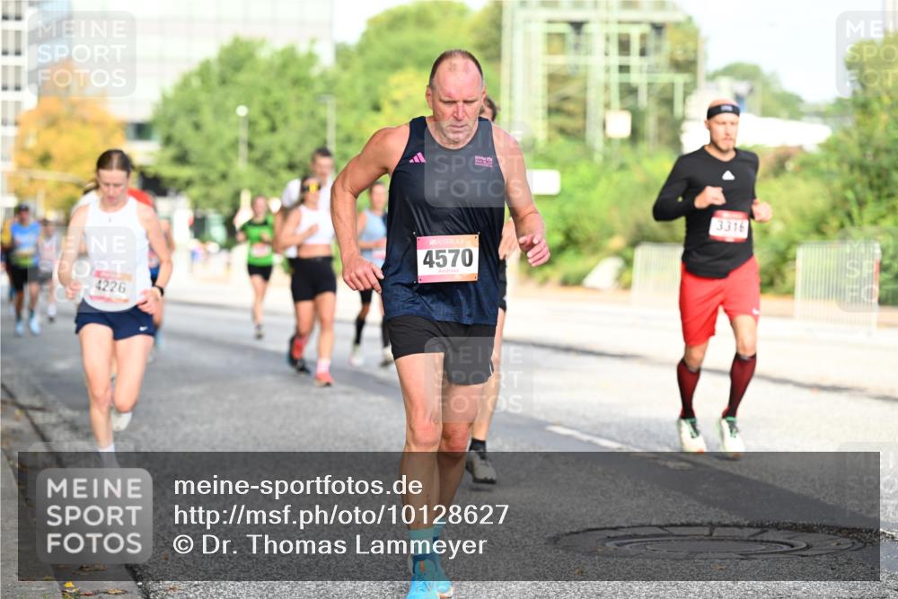 06.09.2026 - CURREX Alsterlauf Dr. Thomas Lammeyer http://msf.ph/oto/10128627 06.09.2026 09:49:28 Laufen 4226, 4570, 3316 meine-sportfotos.de