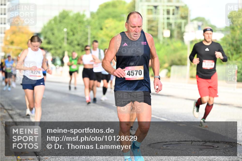06.09.2026 - CURREX Alsterlauf Dr. Thomas Lammeyer http://msf.ph/oto/10128629 06.09.2026 09:49:29 Laufen 4226, 4570, 3316 meine-sportfotos.de