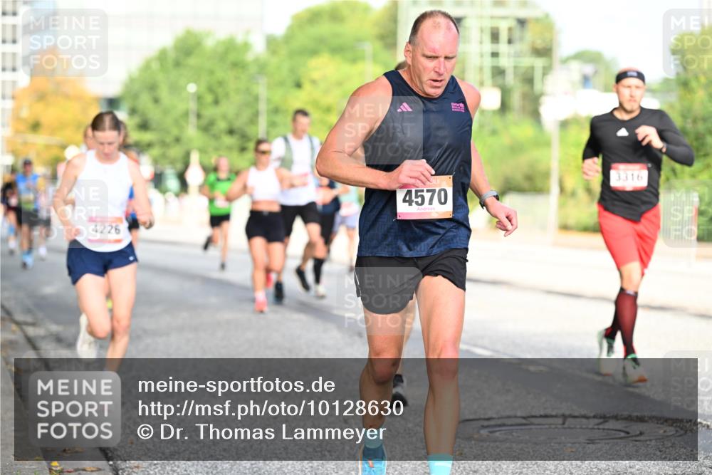06.09.2026 - CURREX Alsterlauf Dr. Thomas Lammeyer http://msf.ph/oto/10128630 06.09.2026 09:49:29 Laufen 4226, 4570, 3316 meine-sportfotos.de