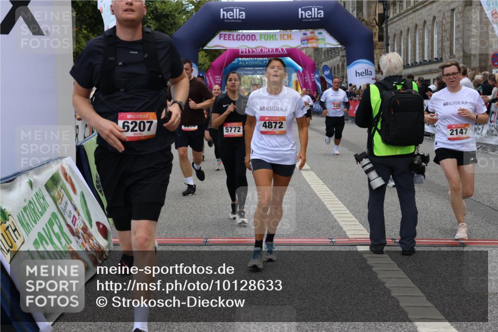 06.09.2026 - CURREX Alsterlauf Strokosch-Dieckow http://msf.ph/oto/10128633 06.09.2026 10:02:20 Ziel 2147, 2389, 2700, 3613, 3728, 4363, 4459, 4817, 4872, 5075, 5079, 5109, 5328, 5539, 5540, 5728, 5772, 5893, 6207, 6383 meine-sportfotos.de