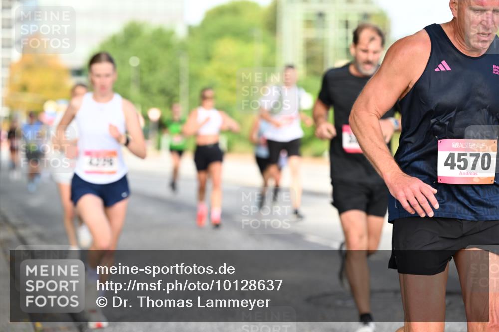 06.09.2026 - CURREX Alsterlauf Dr. Thomas Lammeyer http://msf.ph/oto/10128637 06.09.2026 09:49:30 Laufen 4570 meine-sportfotos.de