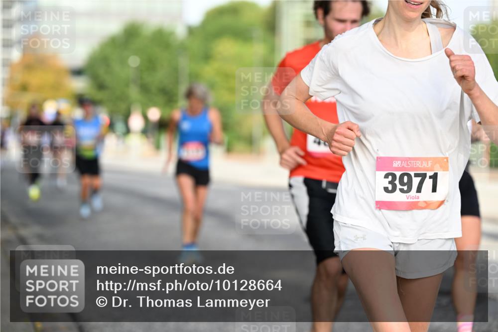 06.09.2026 - CURREX Alsterlauf Dr. Thomas Lammeyer http://msf.ph/oto/10128664 06.09.2026 09:49:33 Laufen 3971 meine-sportfotos.de