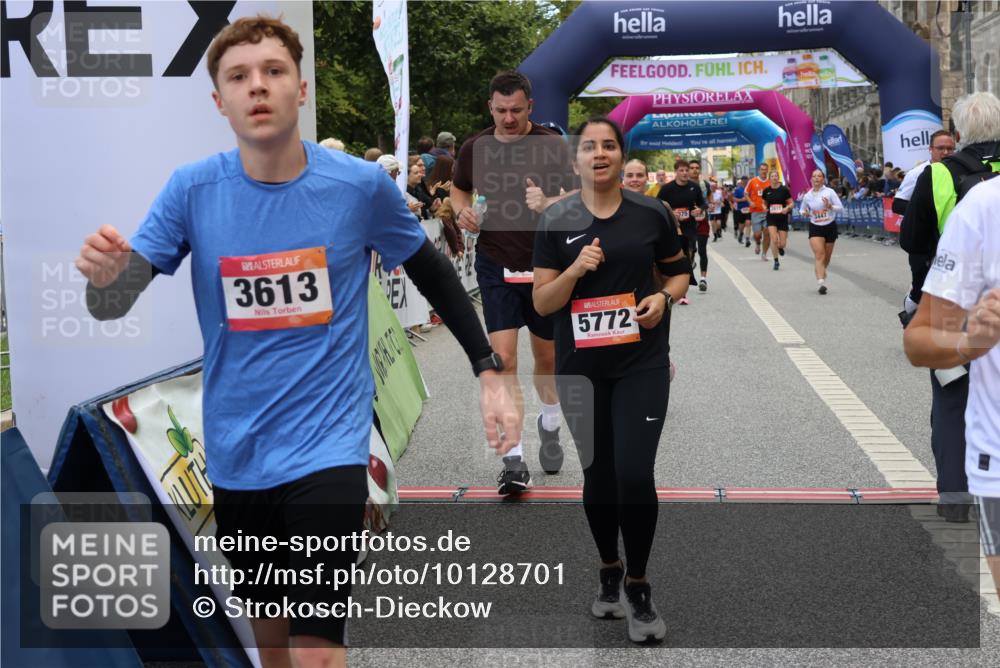 06.09.2026 - CURREX Alsterlauf Strokosch-Dieckow http://msf.ph/oto/10128701 06.09.2026 10:02:21 Ziel 2147, 2389, 2700, 3447, 3613, 3728, 4363, 4459, 4817, 4872, 5075, 5079, 5109, 5328, 5539, 5540, 5655, 5772, 5893, 6207, 6383 meine-sportfotos.de