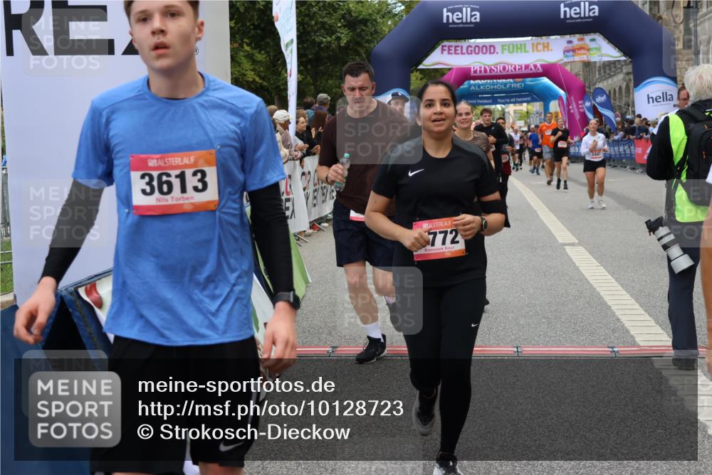 06.09.2026 - CURREX Alsterlauf Strokosch-Dieckow http://msf.ph/oto/10128723 06.09.2026 10:02:21 Ziel 2147, 2389, 2700, 3447, 3613, 3728, 4363, 4459, 4817, 4872, 5075, 5079, 5109, 5328, 5539, 5540, 5655, 5772, 5893, 6207, 6383 meine-sportfotos.de