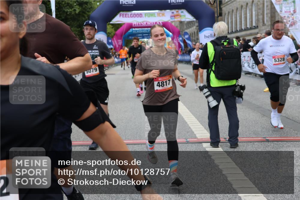06.09.2026 - CURREX Alsterlauf Strokosch-Dieckow http://msf.ph/oto/10128757 06.09.2026 10:02:23 Ziel 2147, 2817, 3447, 3613, 4363, 4459, 4817, 4872, 5075, 5079, 5328, 5539, 5540, 5655, 5772, 5893, 6207, 6233, 6383 meine-sportfotos.de