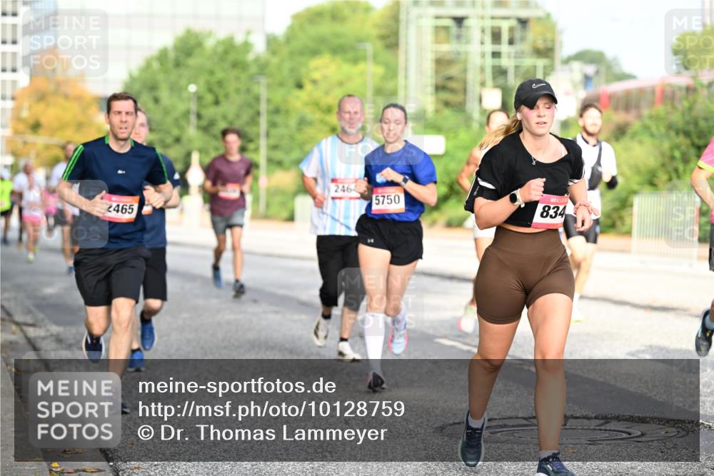 06.09.2026 - CURREX Alsterlauf Dr. Thomas Lammeyer http://msf.ph/oto/10128759 06.09.2026 09:49:44 Laufen 2465, 2464, 5750, 834 meine-sportfotos.de