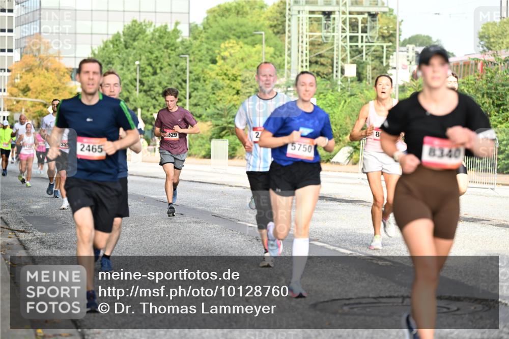 06.09.2026 - CURREX Alsterlauf Dr. Thomas Lammeyer http://msf.ph/oto/10128760 06.09.2026 09:49:44 Laufen 529, 5750, 33, 2465, 8, 8340 meine-sportfotos.de