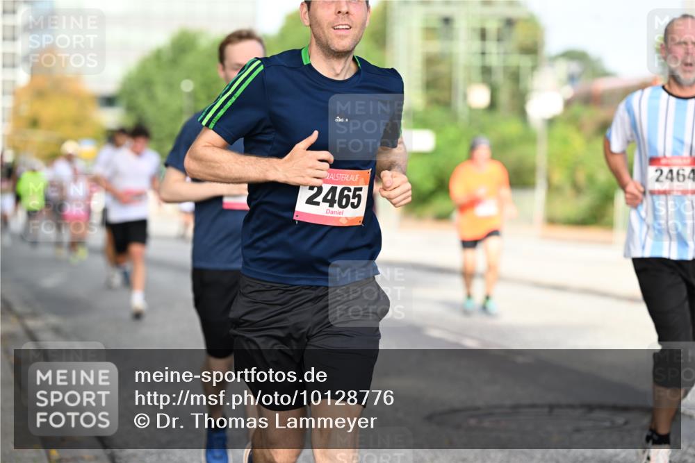 06.09.2026 - CURREX Alsterlauf Dr. Thomas Lammeyer http://msf.ph/oto/10128776 06.09.2026 09:49:46 Laufen 2465, 2464 meine-sportfotos.de