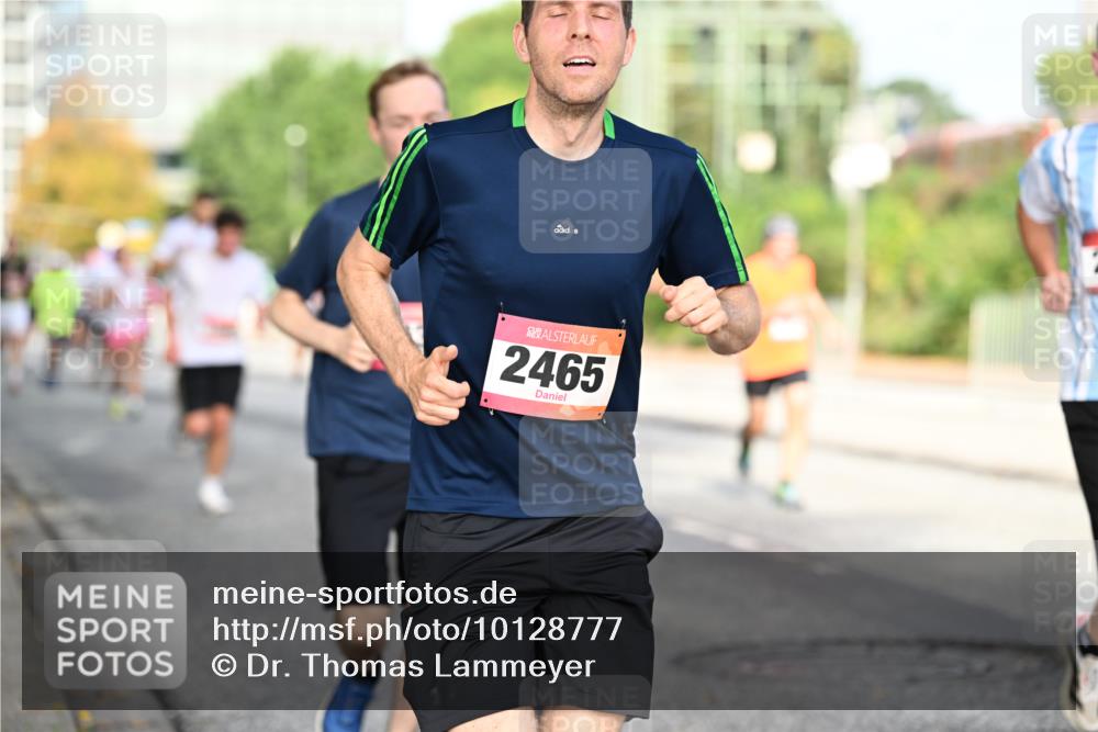 06.09.2026 - CURREX Alsterlauf Dr. Thomas Lammeyer http://msf.ph/oto/10128777 06.09.2026 09:49:46 Laufen 2465 meine-sportfotos.de