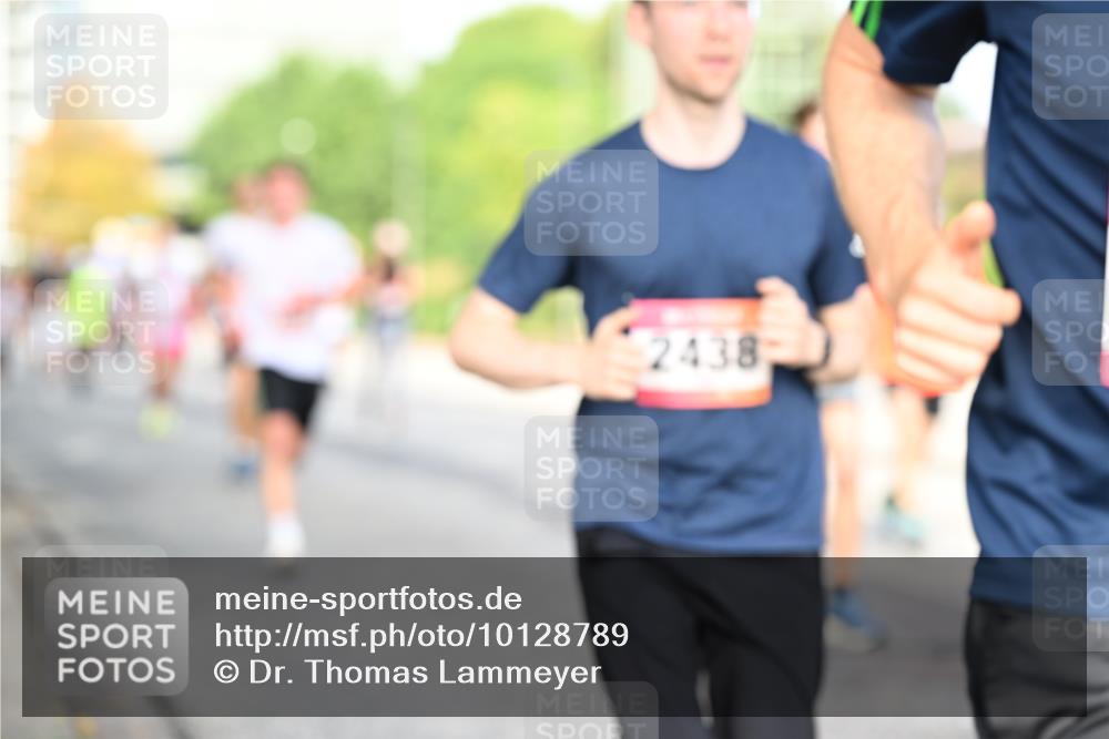 06.09.2026 - CURREX Alsterlauf Dr. Thomas Lammeyer http://msf.ph/oto/10128789 06.09.2026 09:49:47 Laufen 2438 meine-sportfotos.de