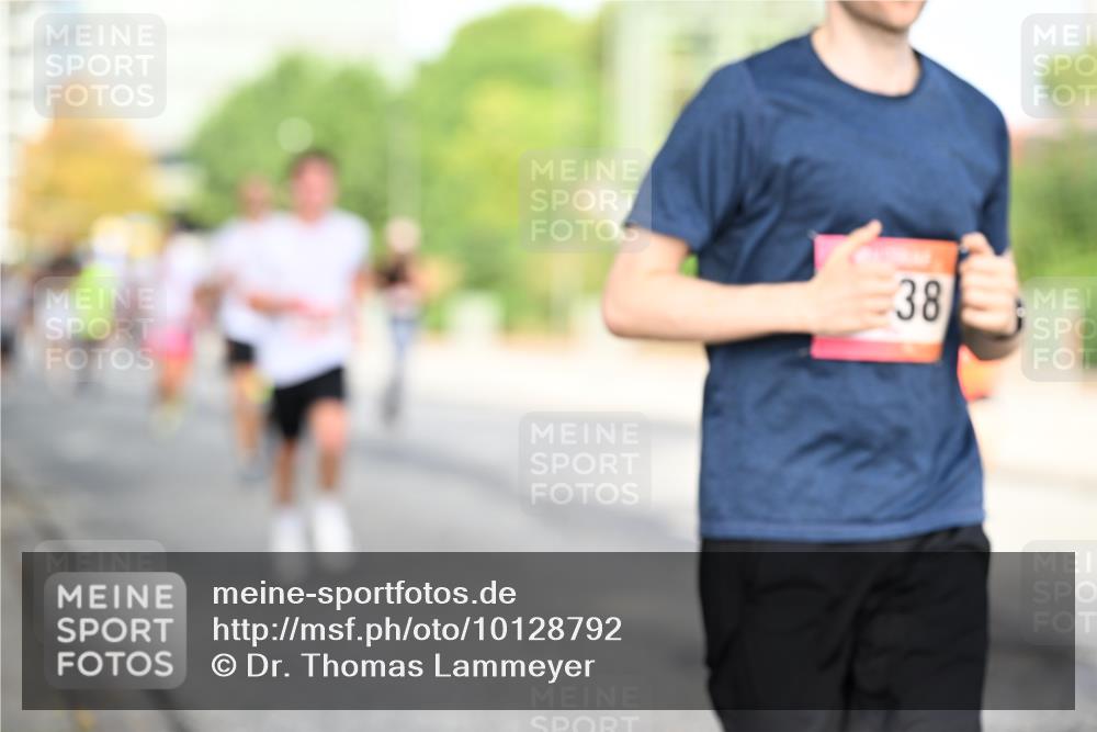 06.09.2026 - CURREX Alsterlauf Dr. Thomas Lammeyer http://msf.ph/oto/10128792 06.09.2026 09:49:47 Laufen 38 meine-sportfotos.de