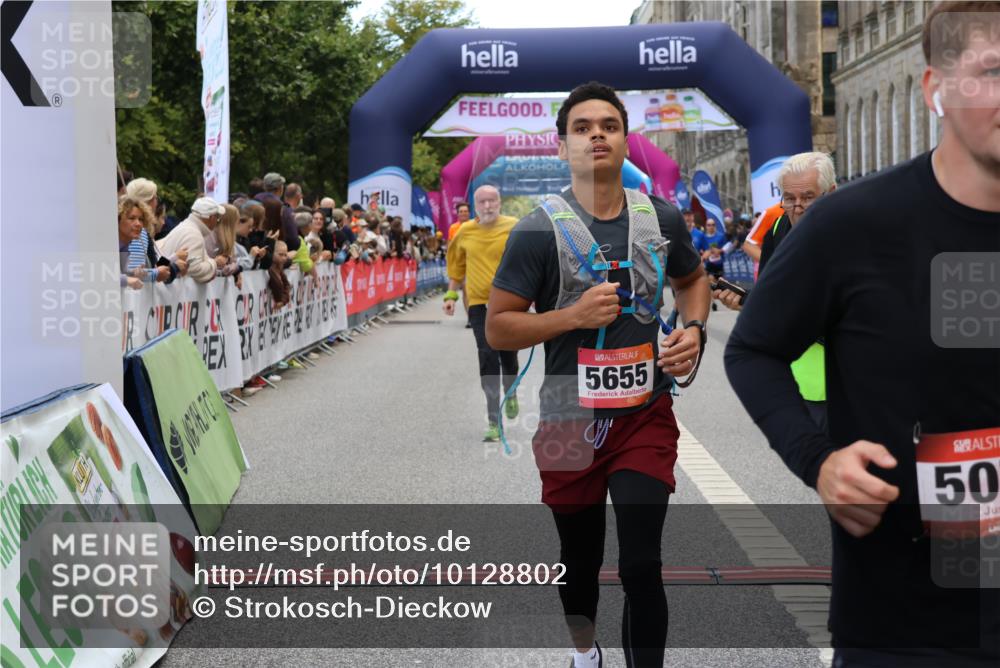 06.09.2026 - CURREX Alsterlauf Strokosch-Dieckow http://msf.ph/oto/10128802 06.09.2026 10:02:27 Ziel 2147, 2817, 2886, 3062, 3447, 4363, 4817, 5075, 5079, 5328, 5517, 5655, 5772, 5893, 6152, 6233 meine-sportfotos.de