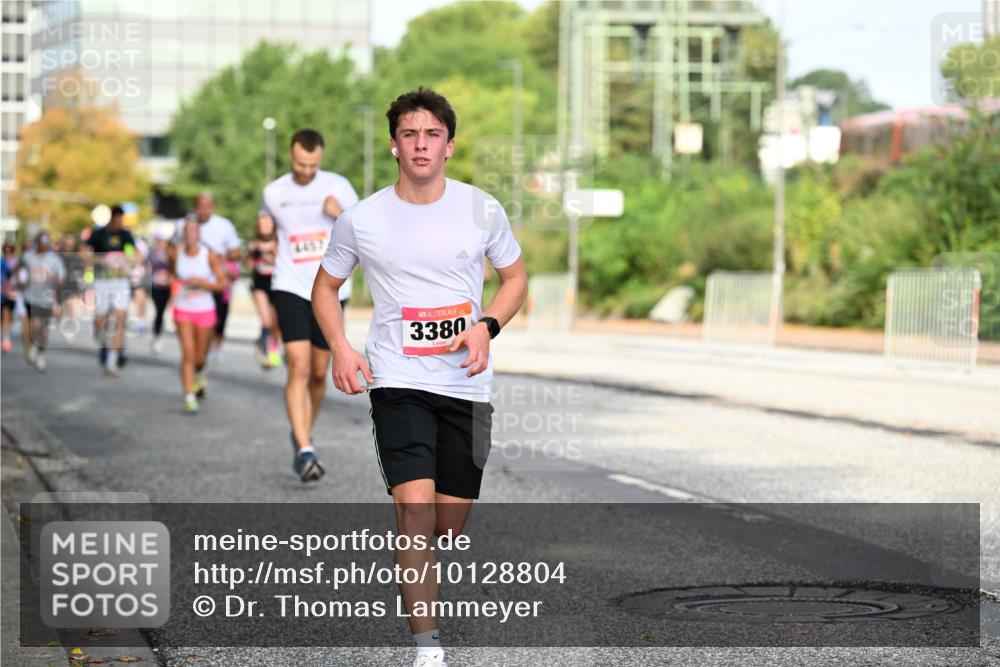 06.09.2026 - CURREX Alsterlauf Dr. Thomas Lammeyer http://msf.ph/oto/10128804 06.09.2026 09:49:49 Laufen 4457, 3380 meine-sportfotos.de