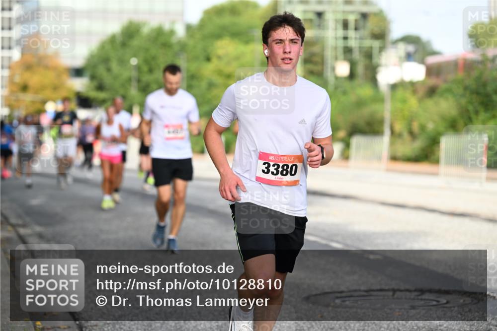 06.09.2026 - CURREX Alsterlauf Dr. Thomas Lammeyer http://msf.ph/oto/10128810 06.09.2026 09:49:49 Laufen 3380 meine-sportfotos.de